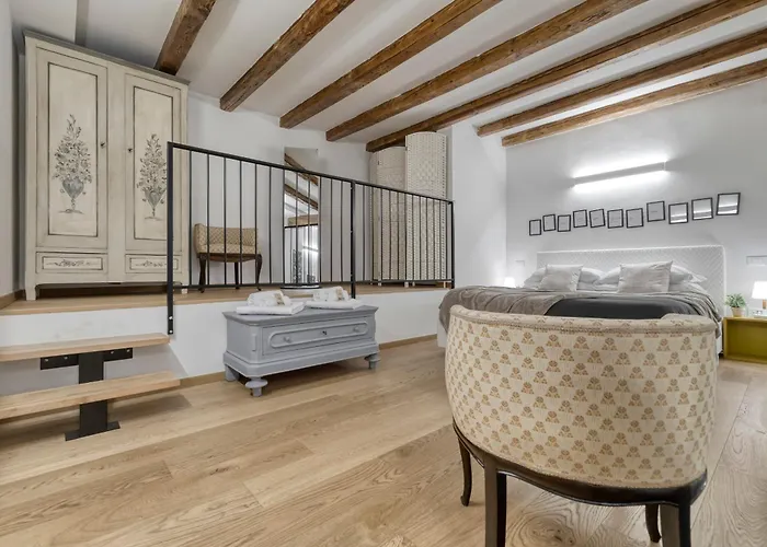 Appartamento Domus Aeria By Different *