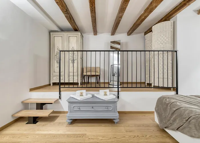 Apartament Domus Aeria By Different Bolonia